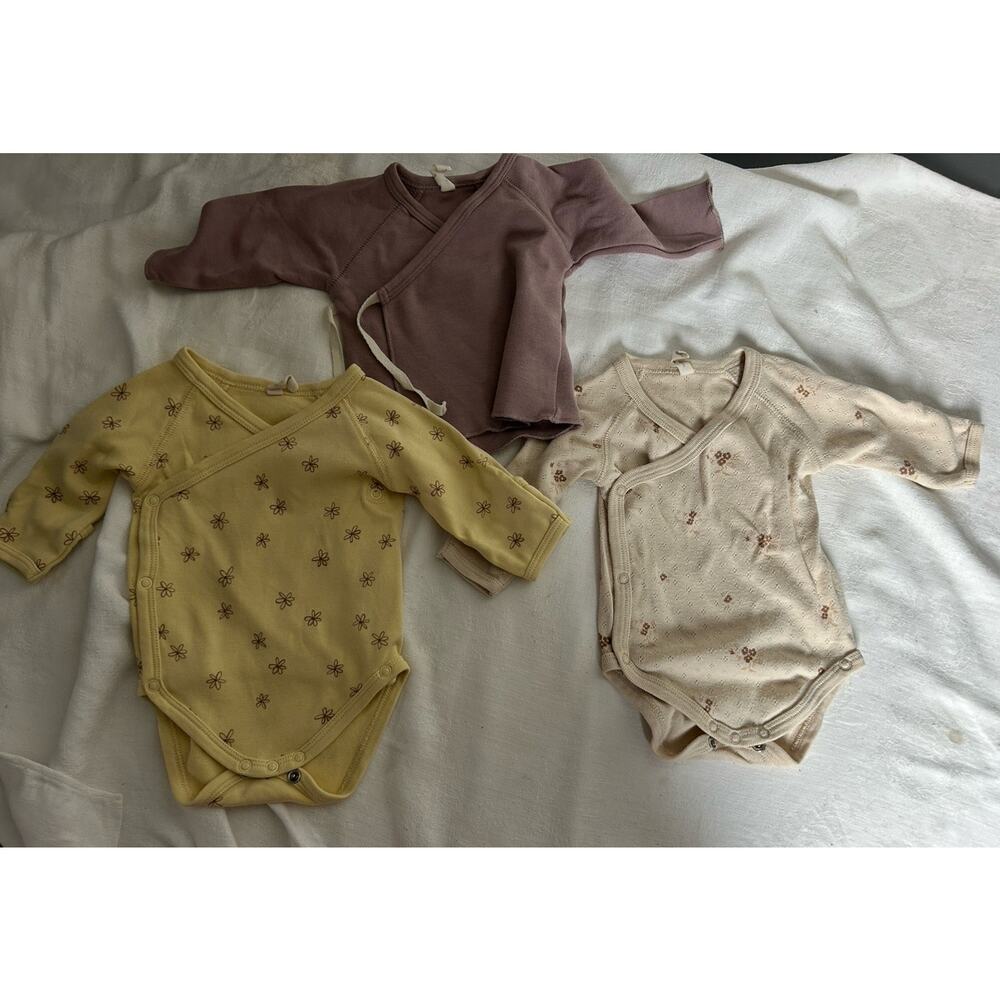 Lot of Three Kate Quinn Bamboo Floral Bodysuits and Top Size NB